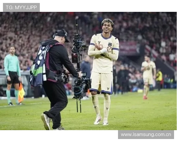 巴萨防线稳定性仍存隐患,争冠关键时刻对球队表现造成影响。 巴萨防线稳定性仍存隐患,争冠关键时刻对球队表现造成影响。