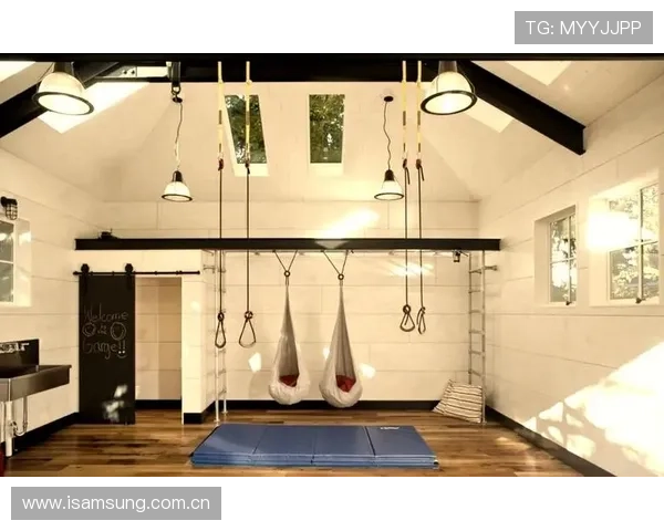 利拉德休赛期天天凌晨四点打卡训练馆，家里车库改成了私人健身房